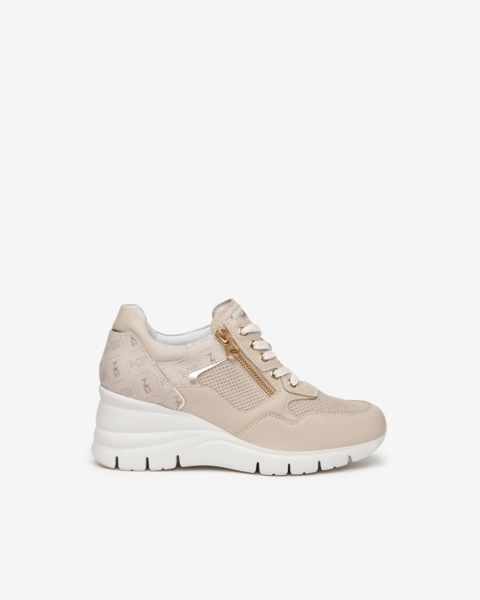 Nero Giardini E409880D-702 sneaker beige con zeppa