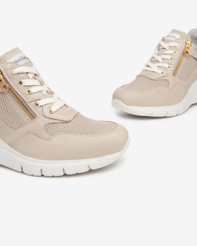 Nero Giardini E409880D-702 sneaker beige con zeppa